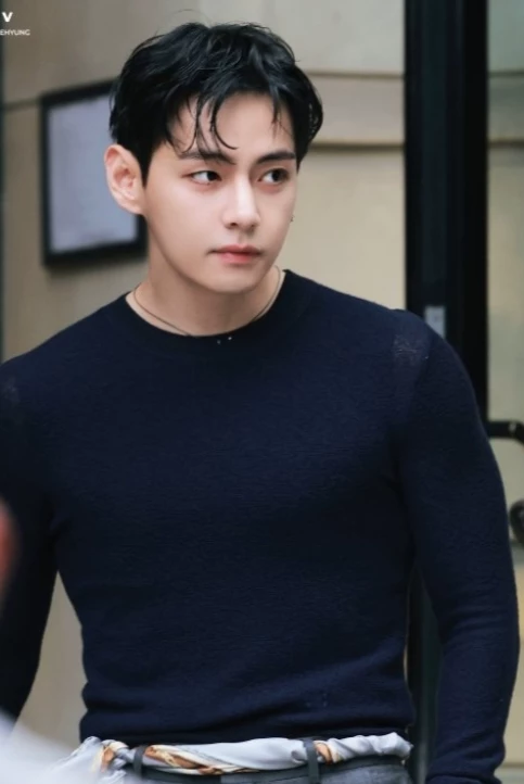 Kim Taehyung  thumbnail