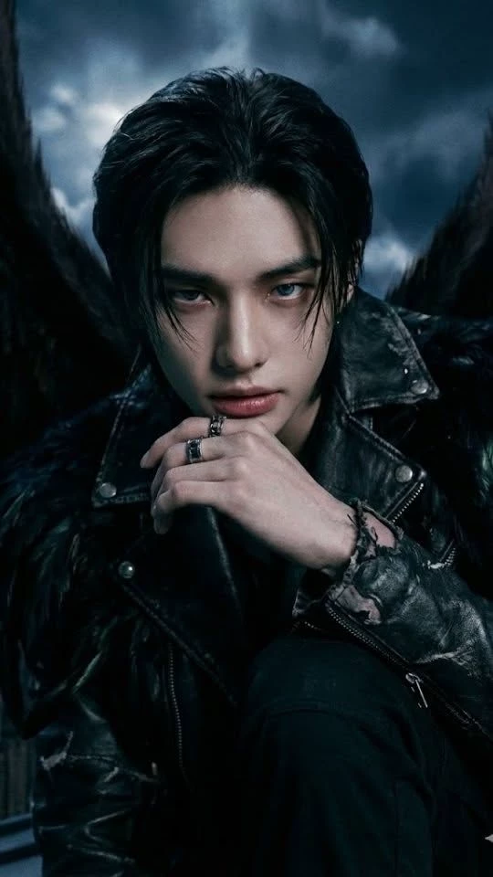 Hyunjin thumbnail