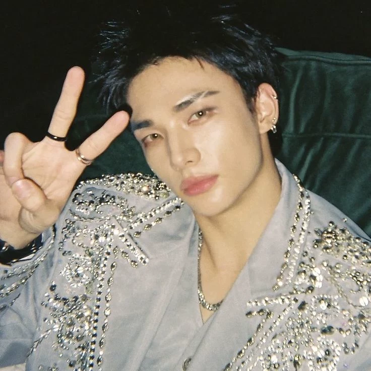 Hyunjin thumbnail