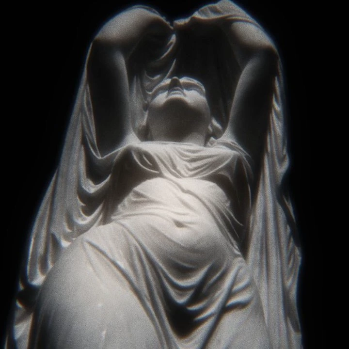 ♡ 𝓔𝓼𝓶𝓮𝓻𝓪𝓵𝓭𝓪 ♡