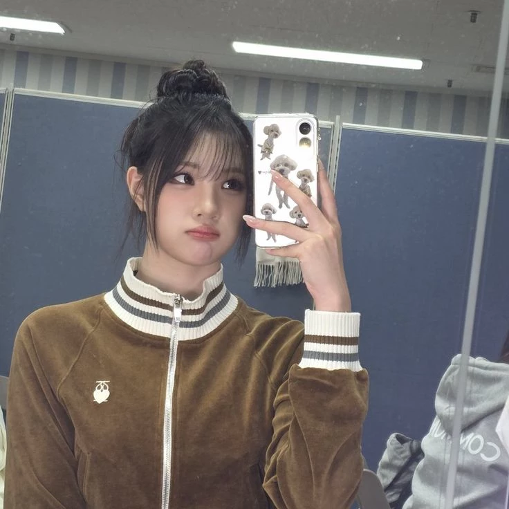 Juun (Kim Ju-eun) thumbnail