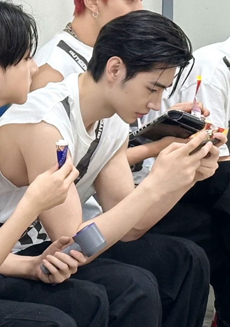 Park Sunghoon thumbnail