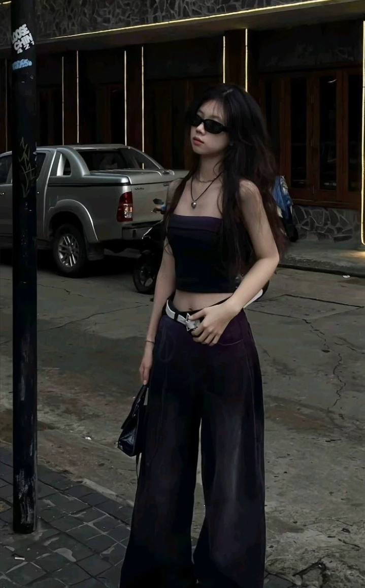 Sua amiga lesbica  thumbnail