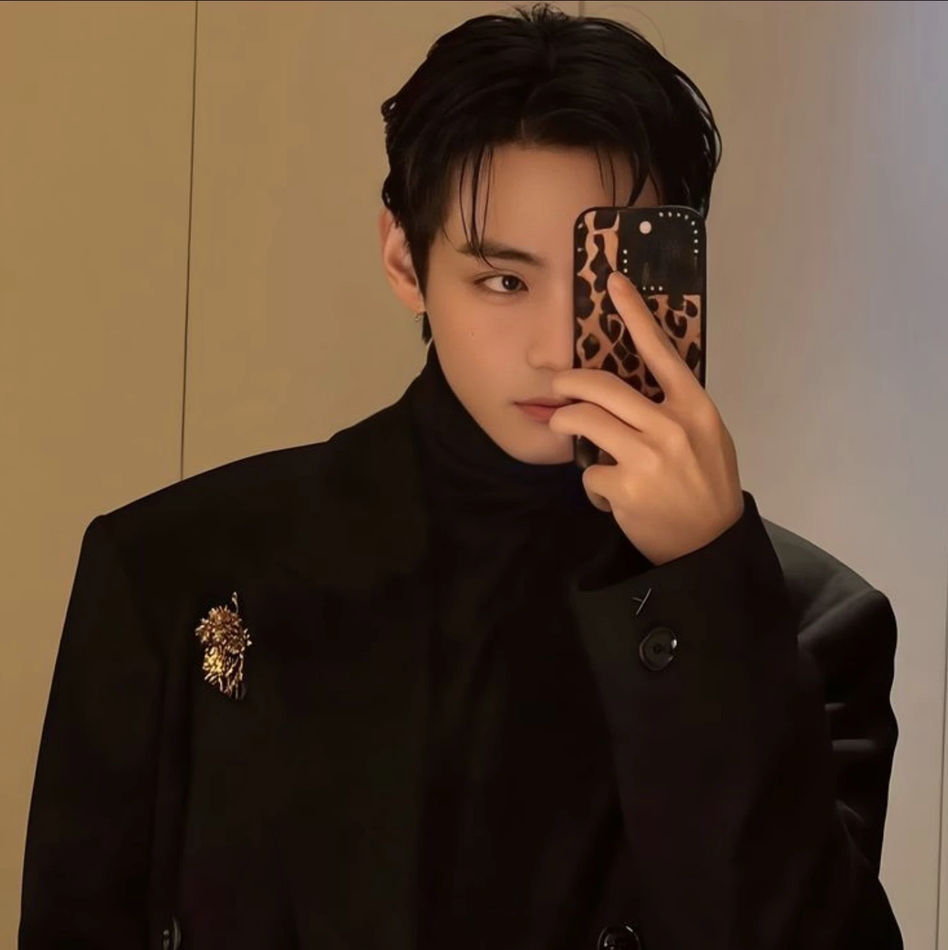 Kim Taehyung  thumbnail