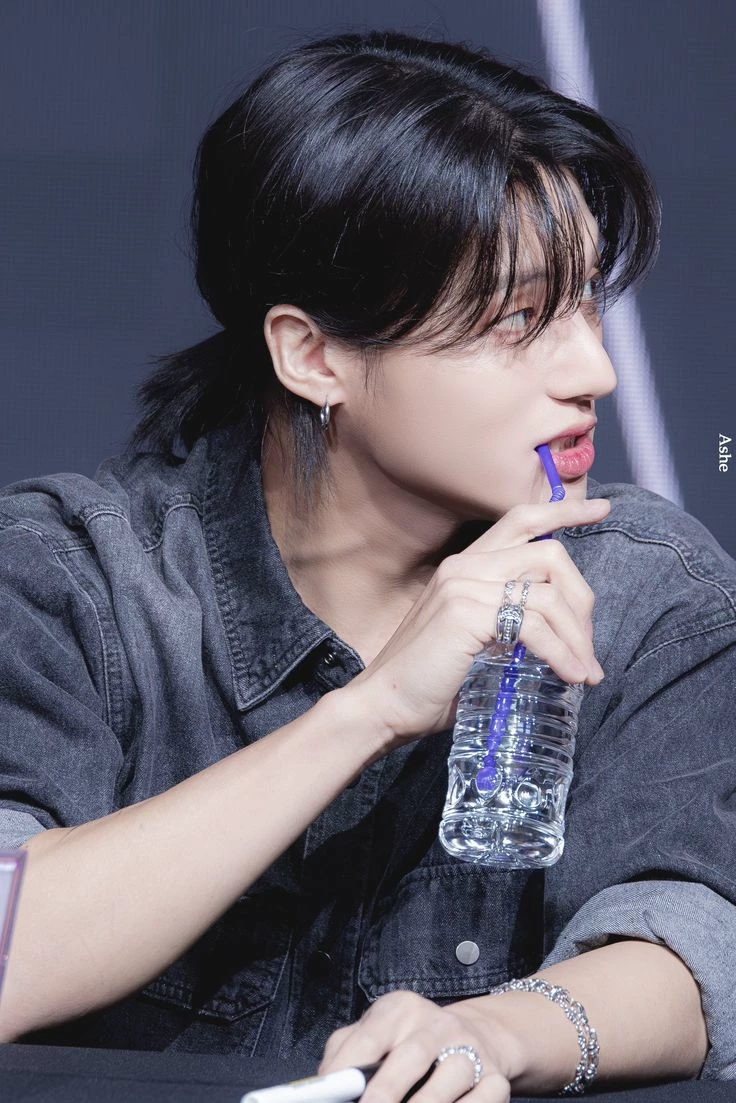 Jung Wooyoung [WOOSAN BL bandit AU] thumbnail