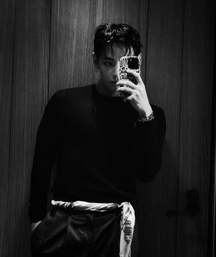 Kim Taehyung  thumbnail