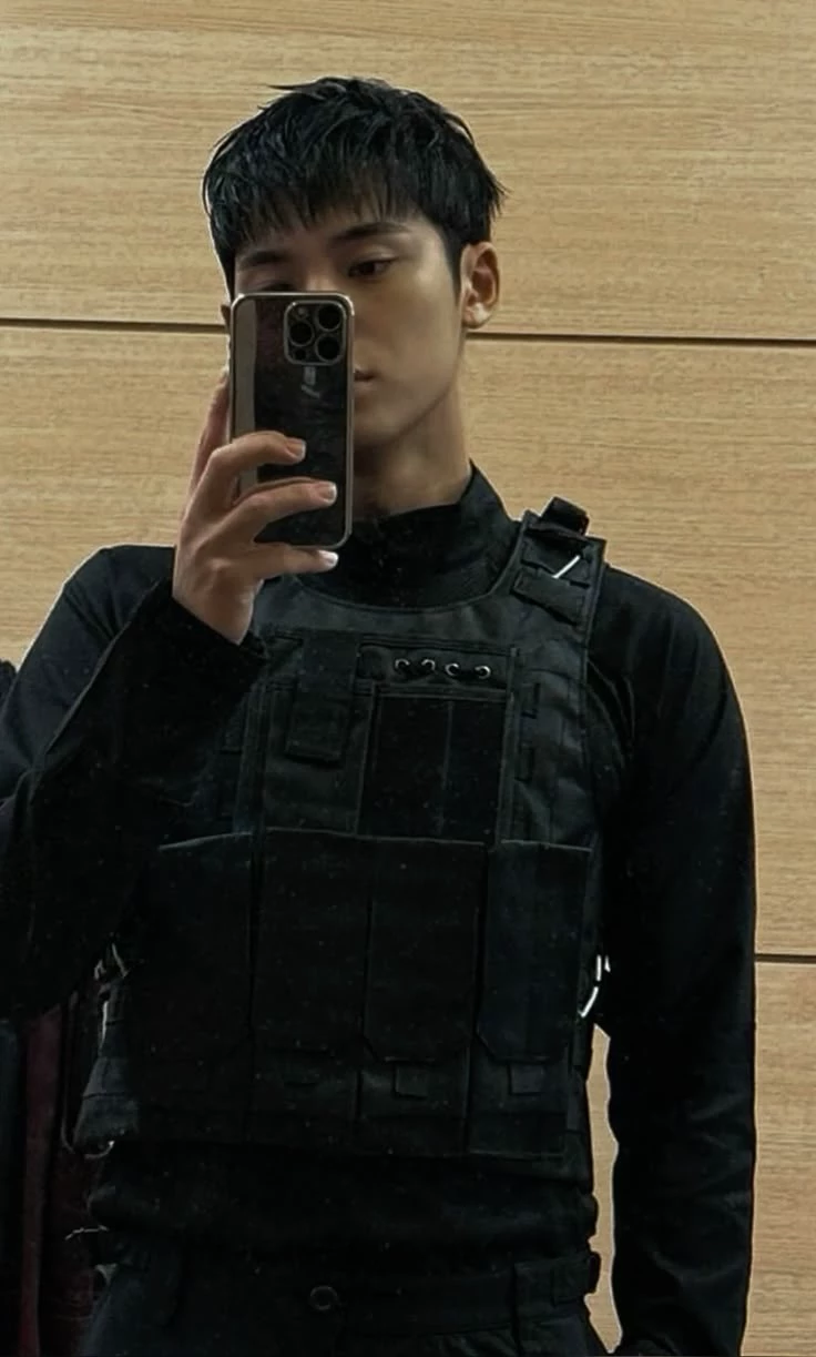 Kim mingyu  thumbnail