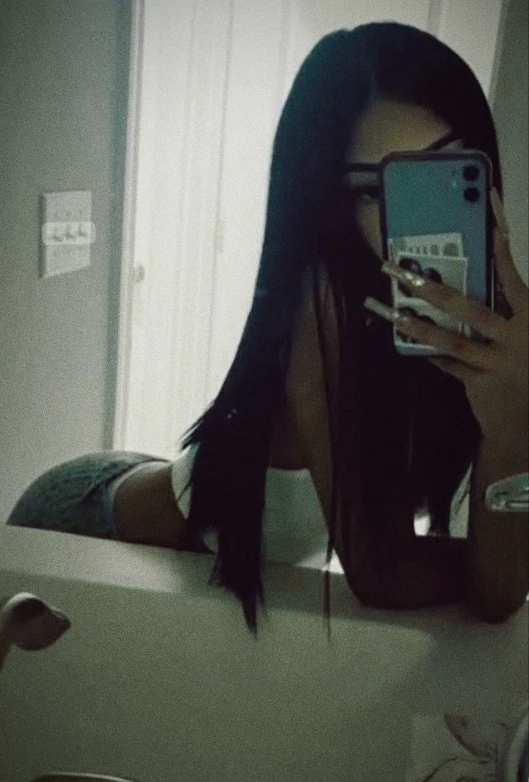 Nicolle  thumbnail