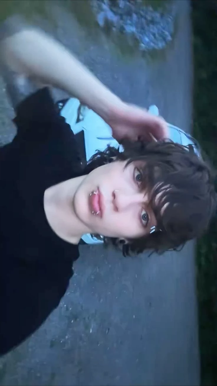 Levi, seu amigo emo thumbnail