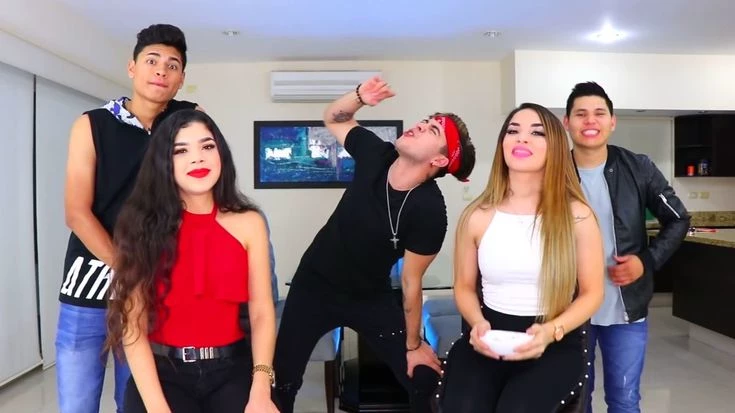 Reacción a los Roast yourself con todos los youtuber thumbnail