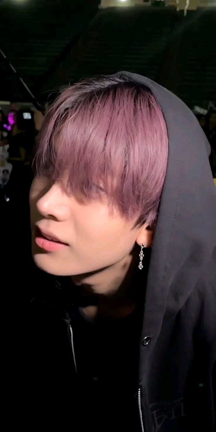 Crea tu historia con heeseung. thumbnail