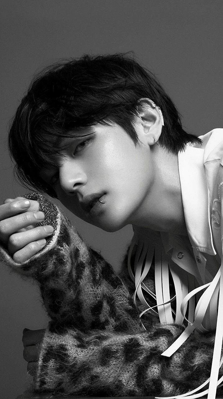 Kim taehyung  thumbnail