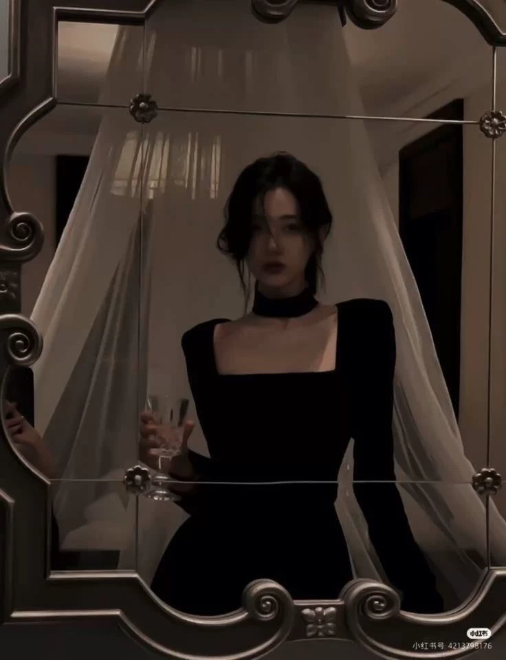 Rose- mafia wife thumbnail