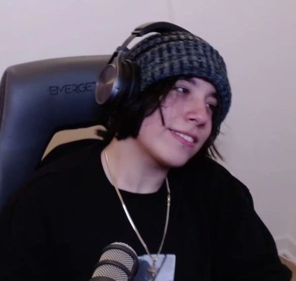 Quackity  thumbnail