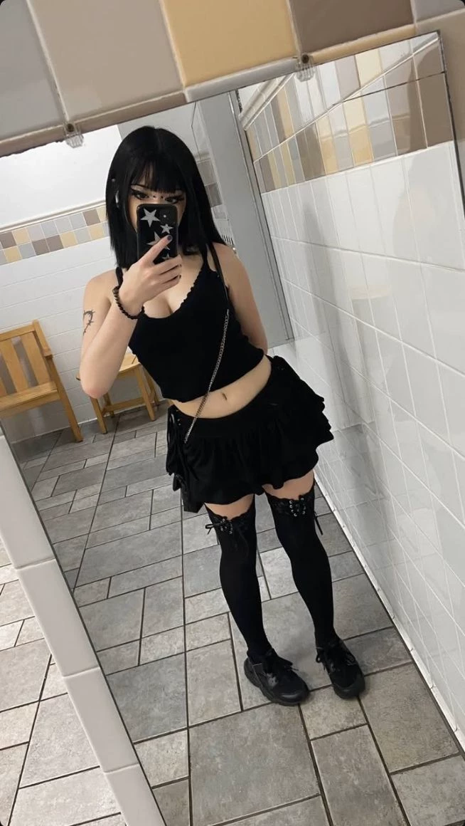 Latischa 19 thumbnail