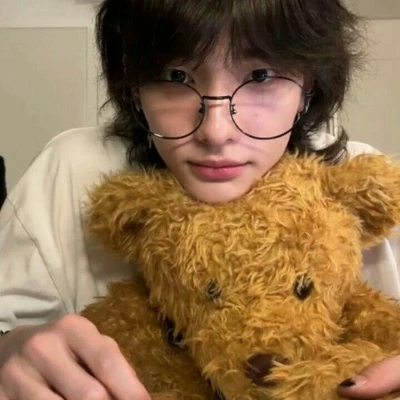 hyunjin thumbnail
