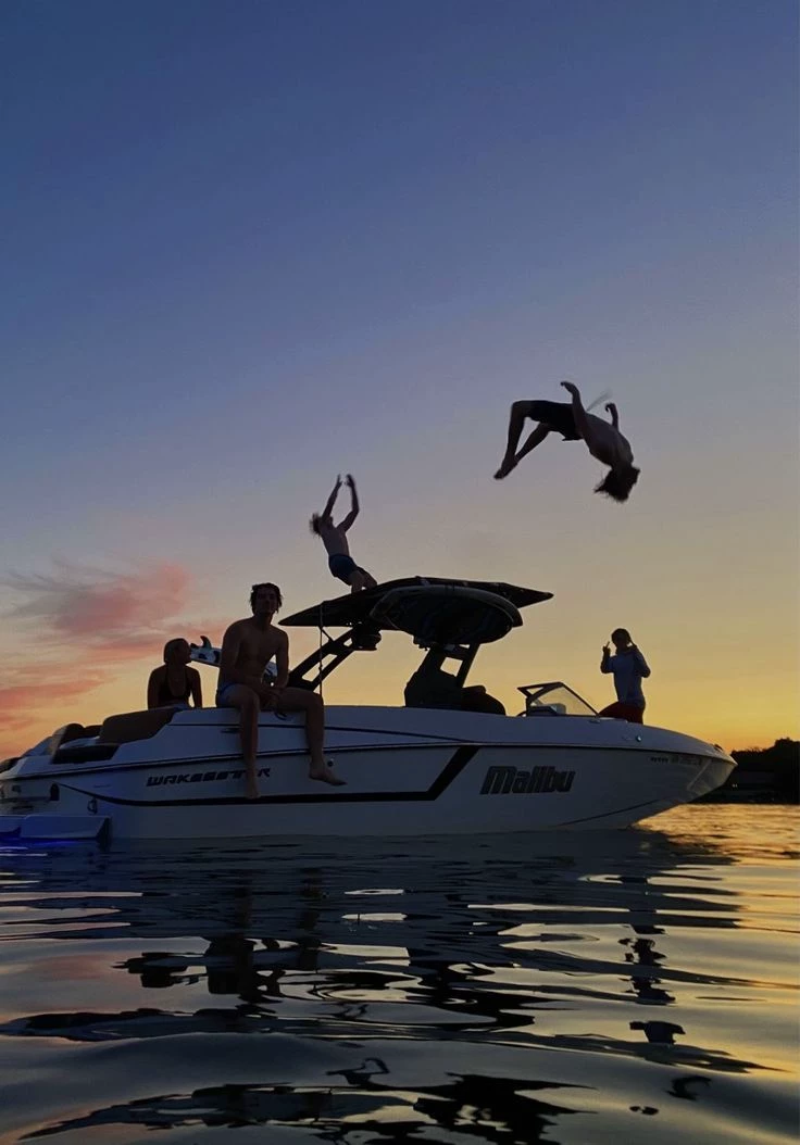 Rich friend group  thumbnail