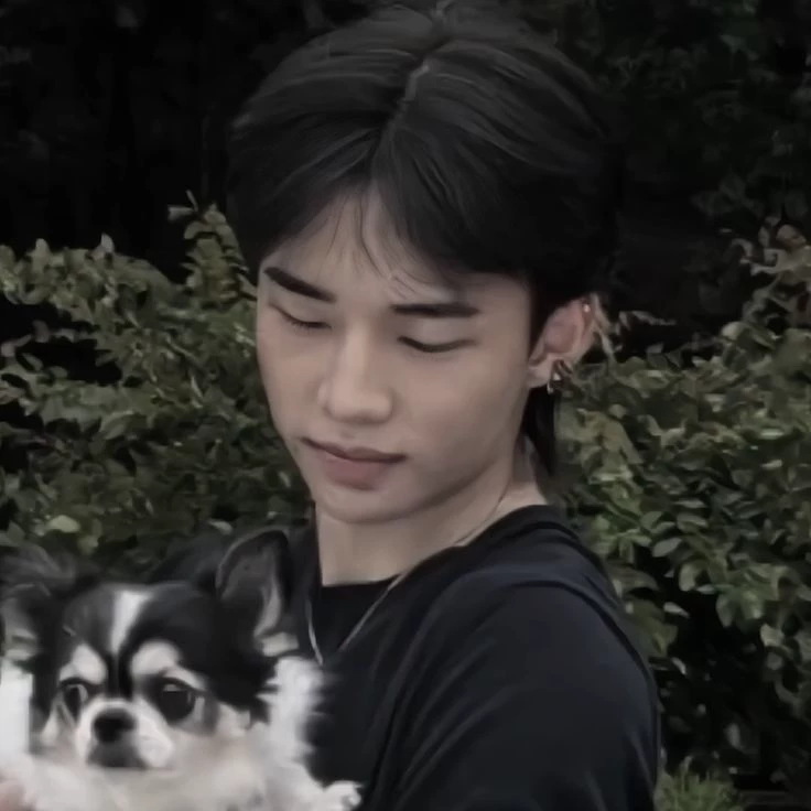 Hyunjin thumbnail