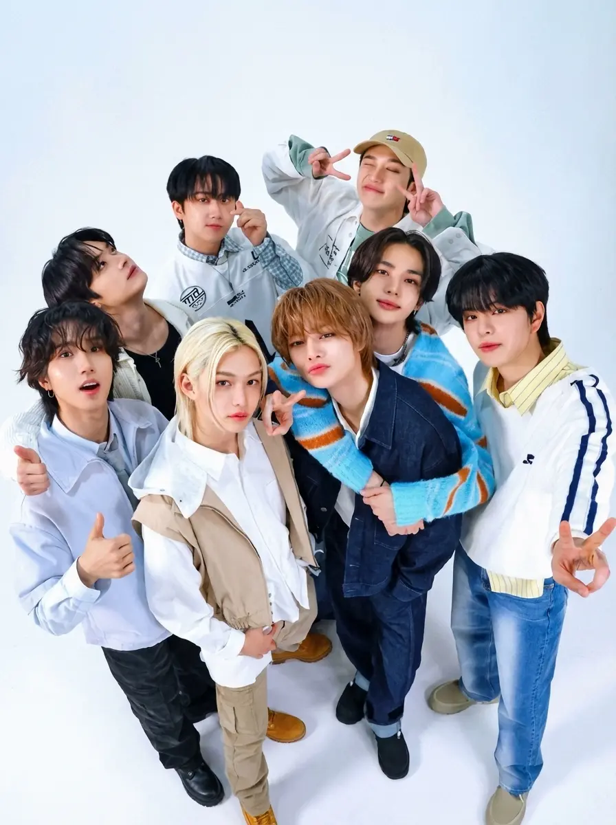 Stray kids thumbnail