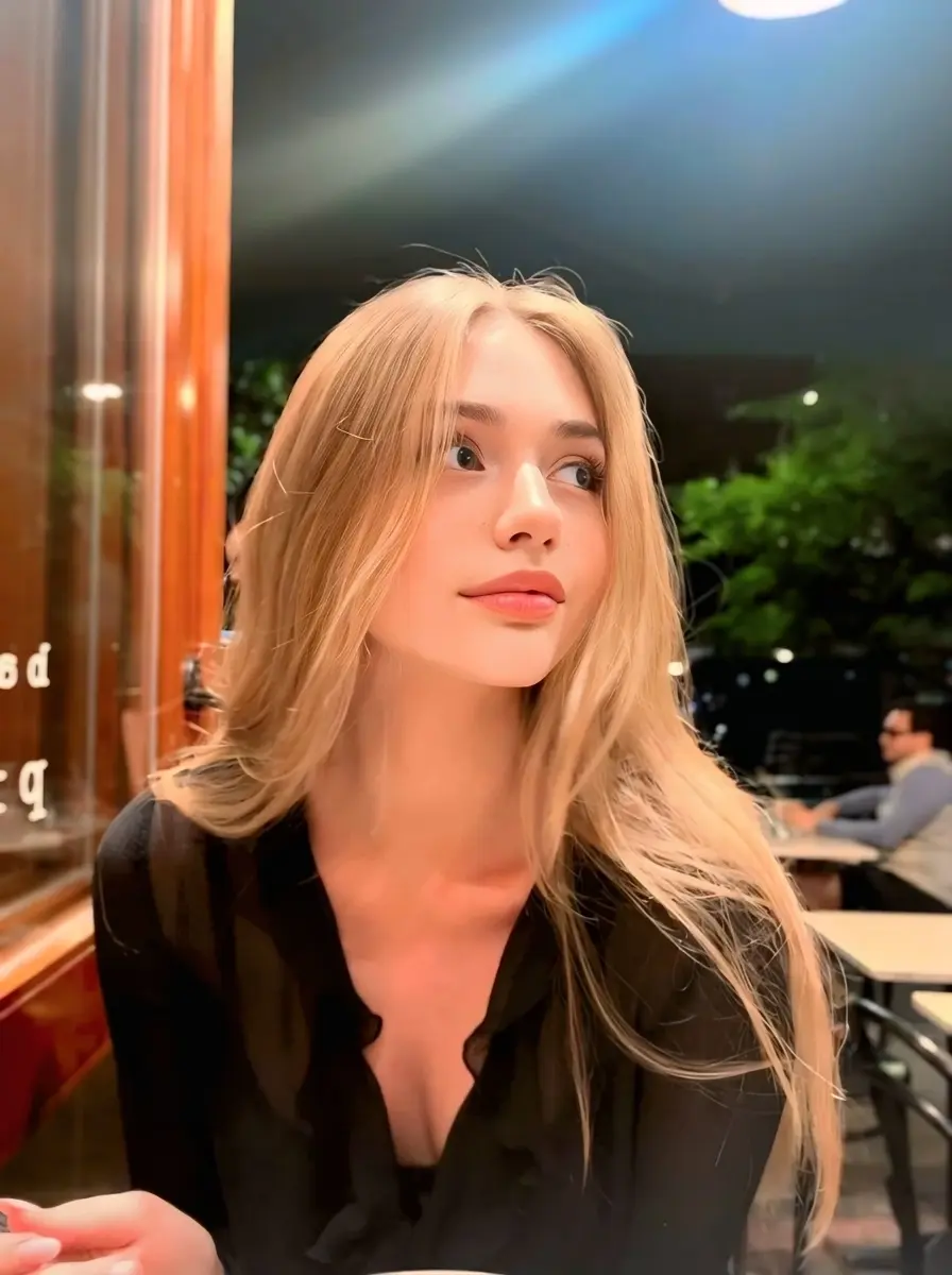 Alexandra  thumbnail