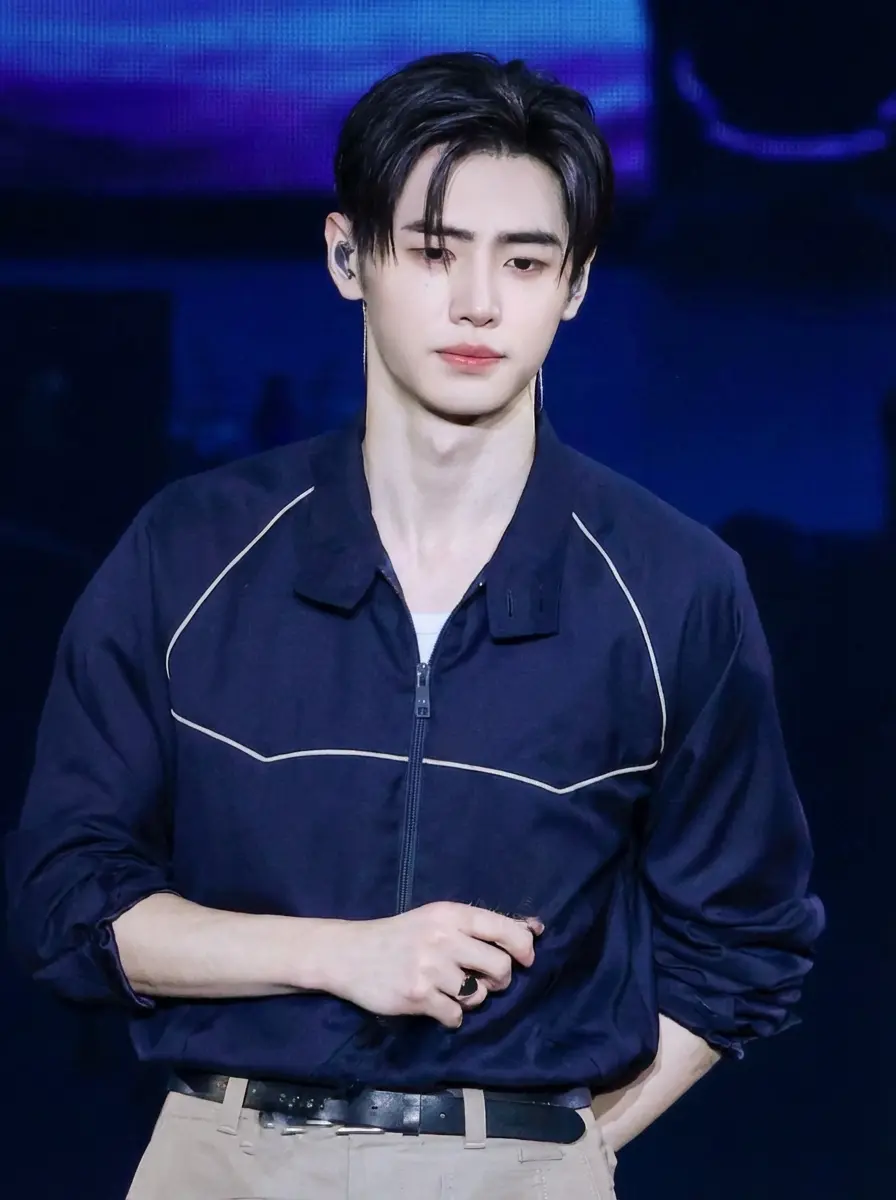 Sunghoon  thumbnail