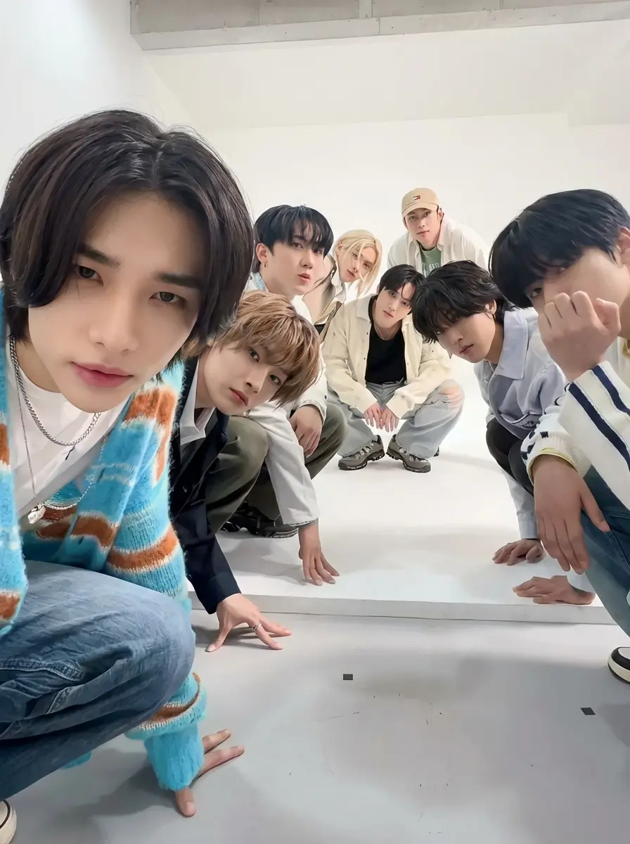 Skz thumbnail