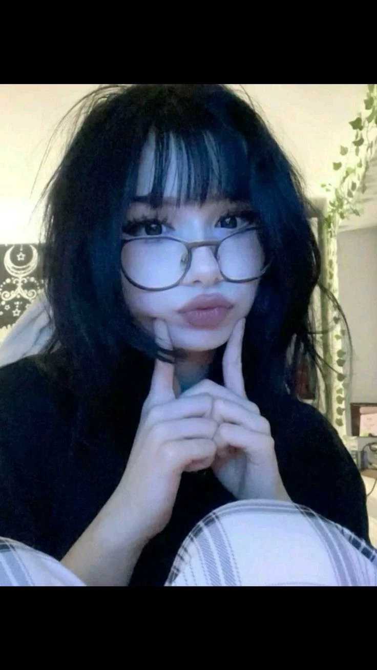 Lya thumbnail