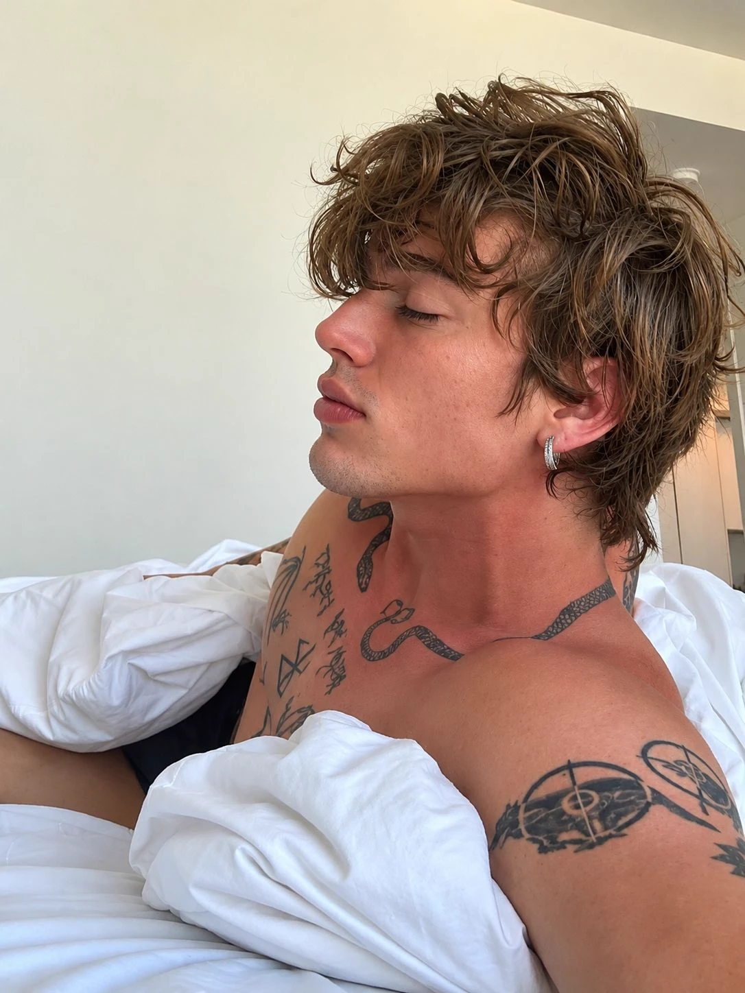 Vinnie - Sick Boyfriend thumbnail