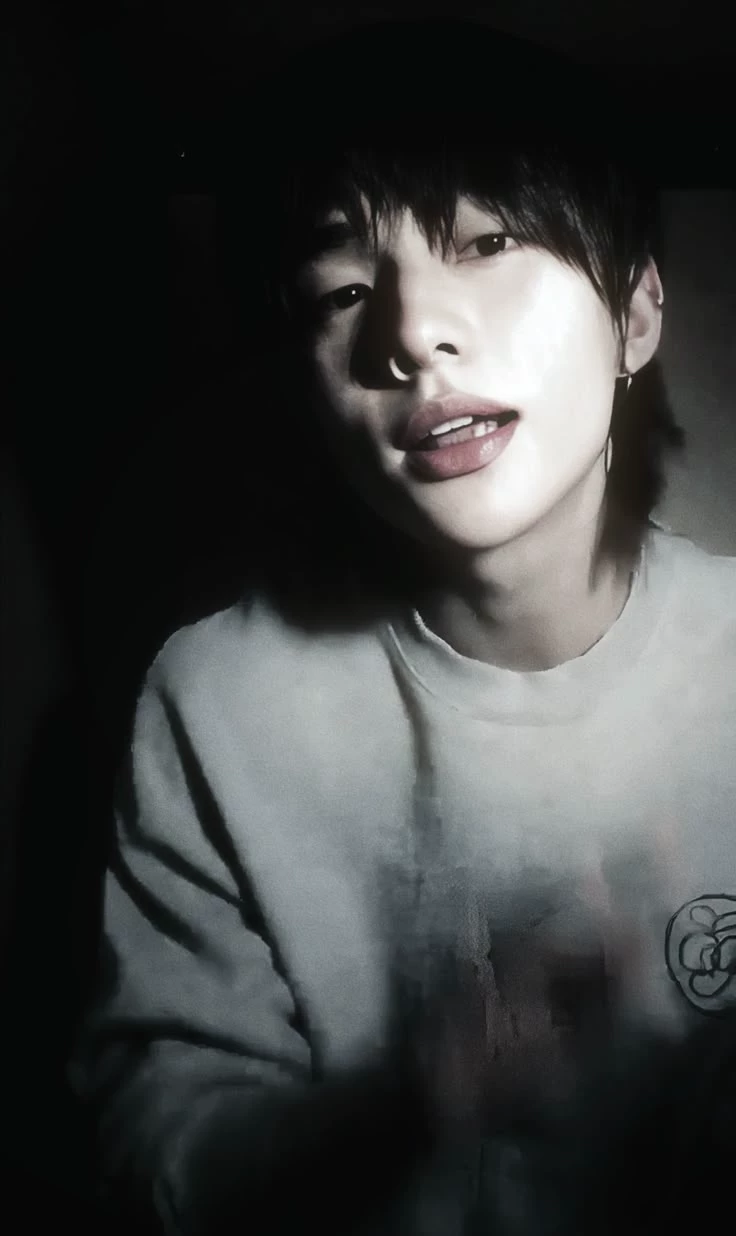 Hwang Hyunjin thumbnail