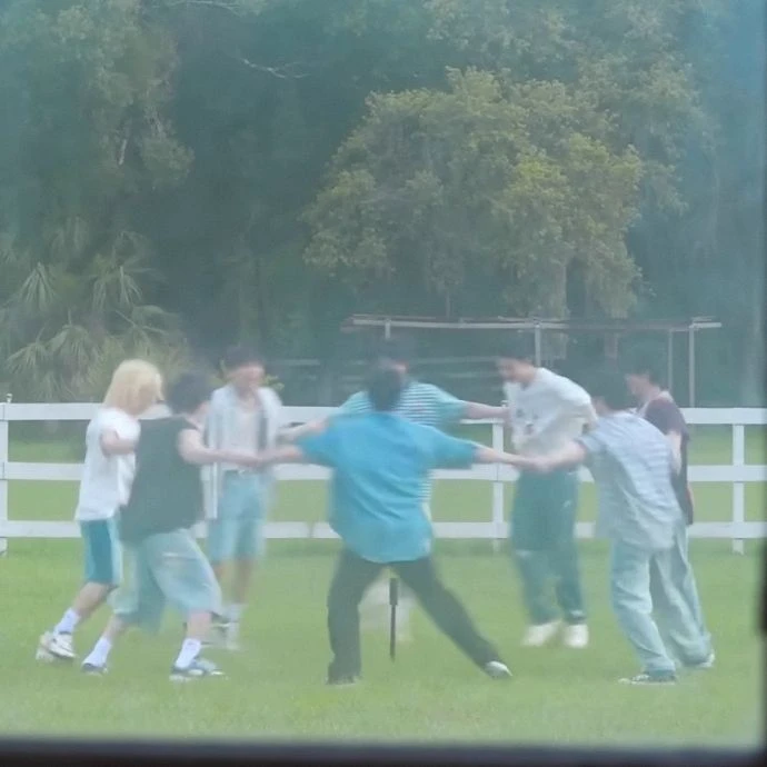 straykids thumbnail