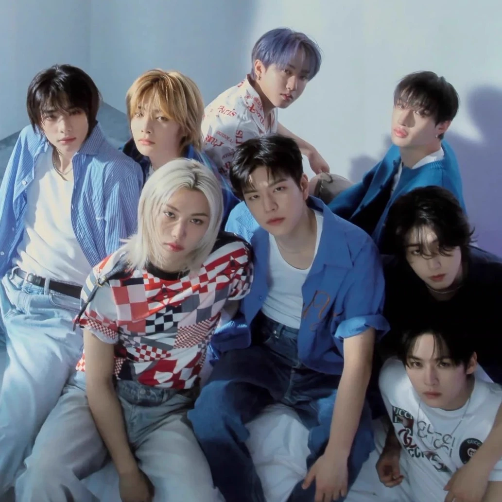 stray kids thumbnail