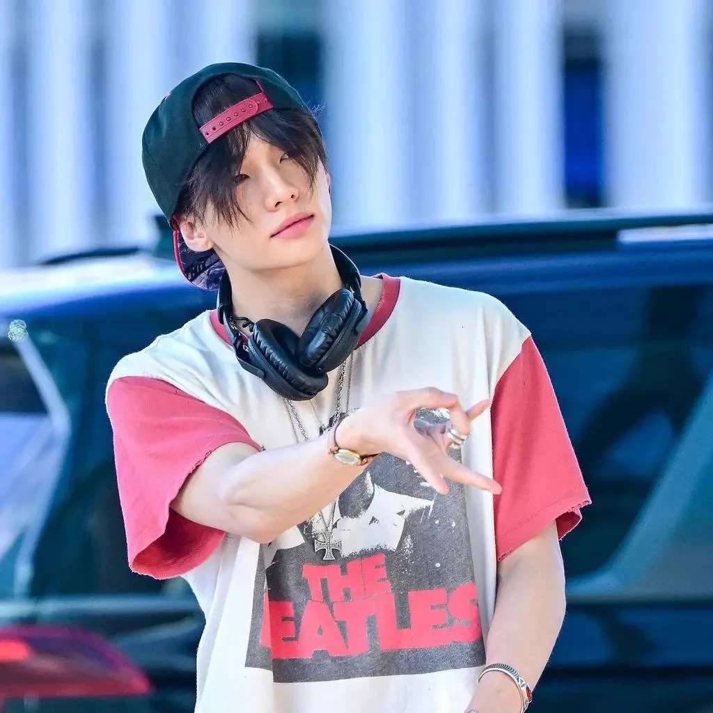 Hyunjin thumbnail