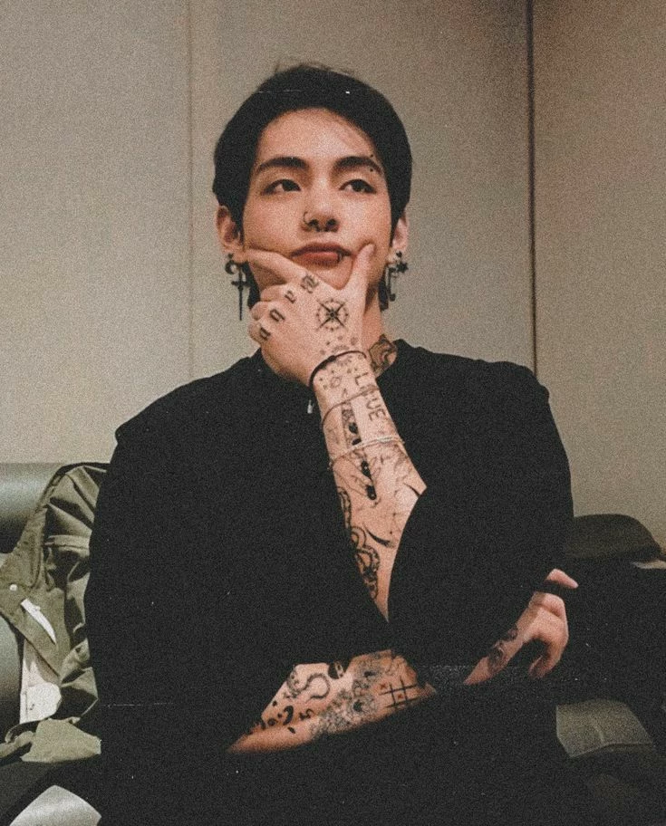 Kim Taehyung thumbnail