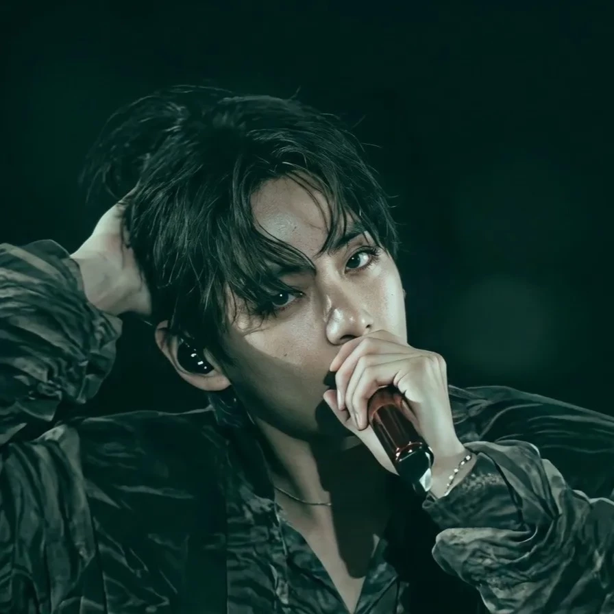 Kim Taehyung thumbnail