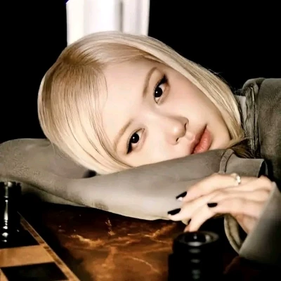 Rosé (Park Chaeyoung) thumbnail