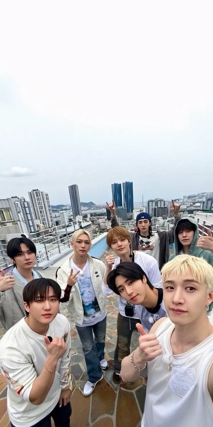 straykids thumbnail