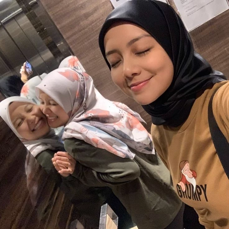 Mira & Aina thumbnail