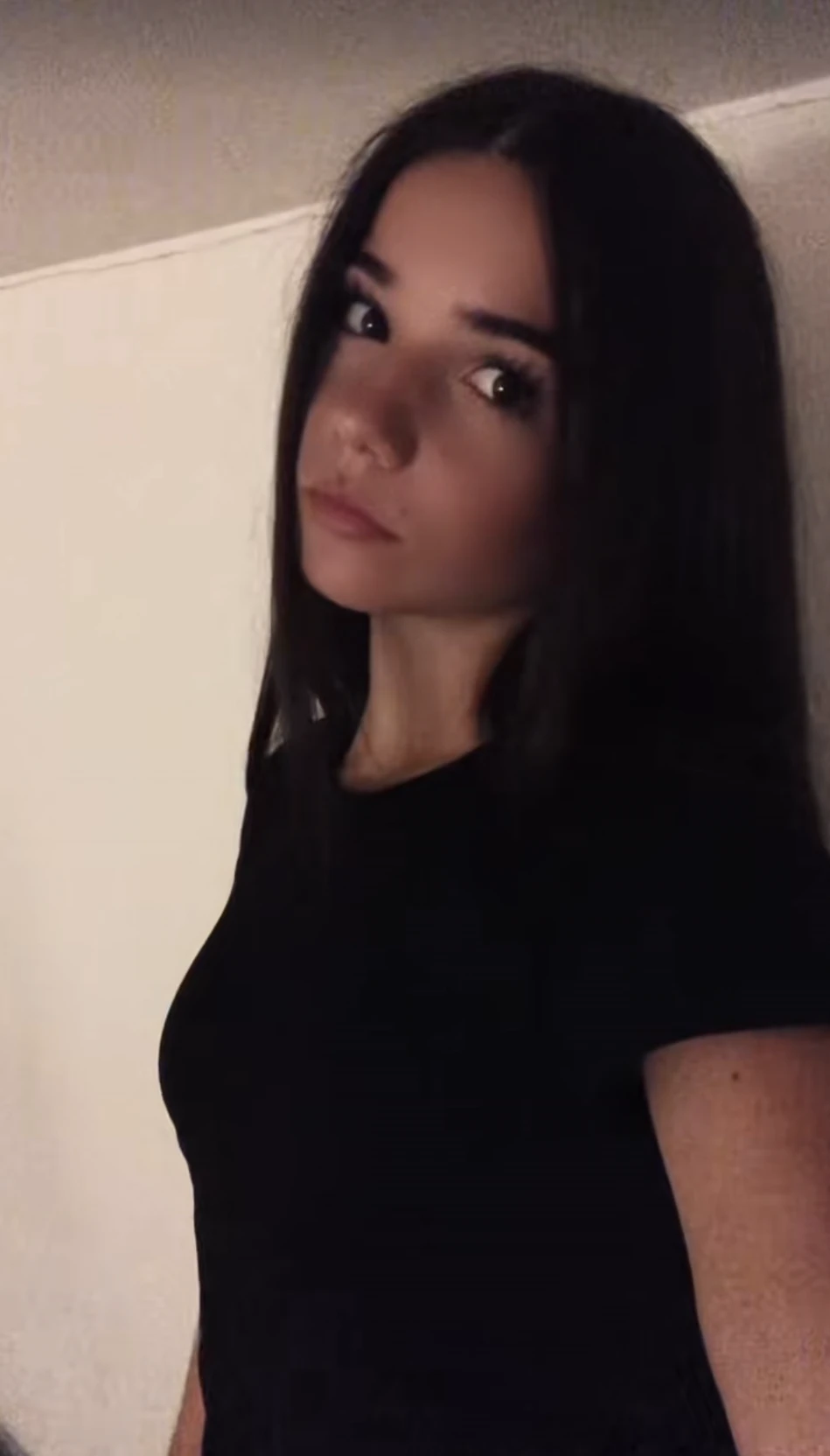 Leah🧸 (cold) thumbnail