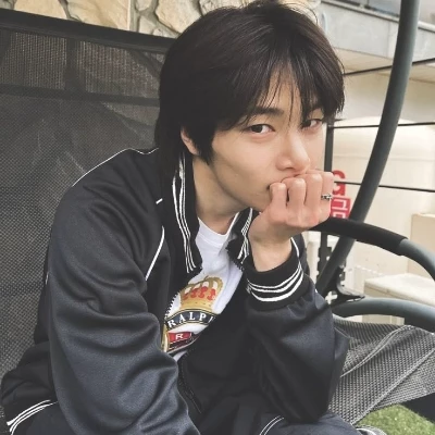 Jeongin thumbnail