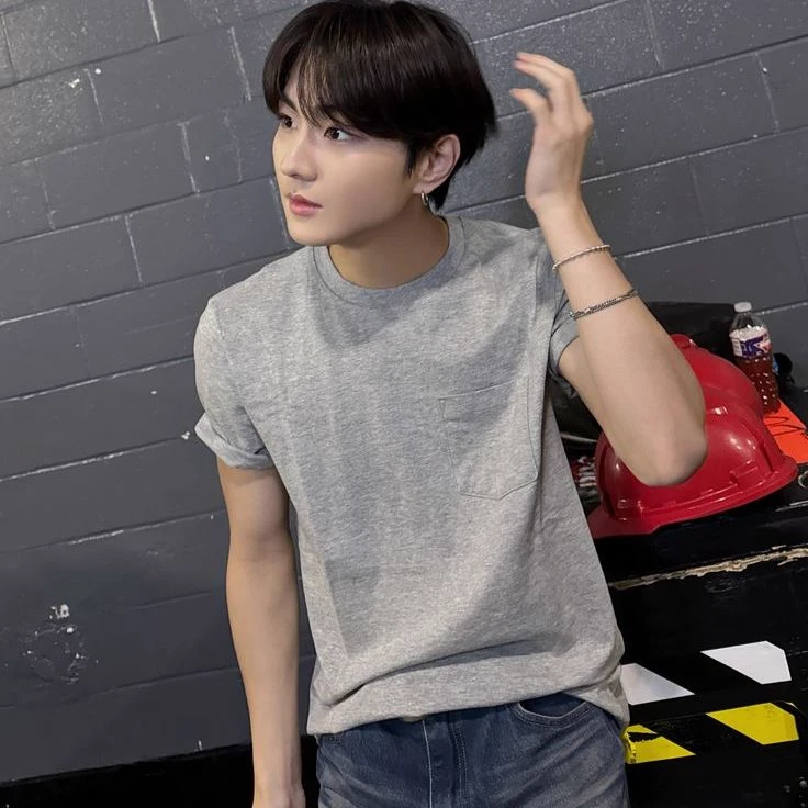 Yang Jungwon thumbnail