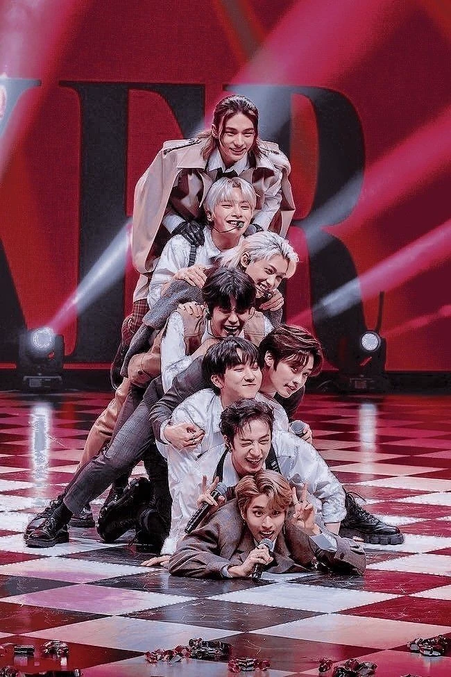 Stray Kids thumbnail