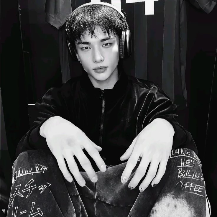 Hyunjin thumbnail