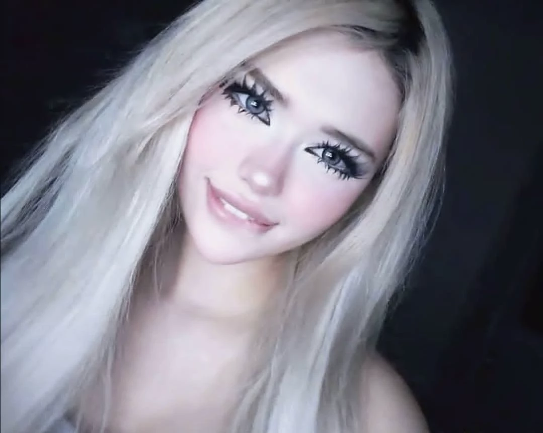 Candy (cute girl) thumbnail