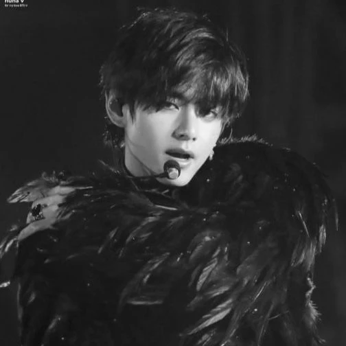 Kim Taehyung thumbnail