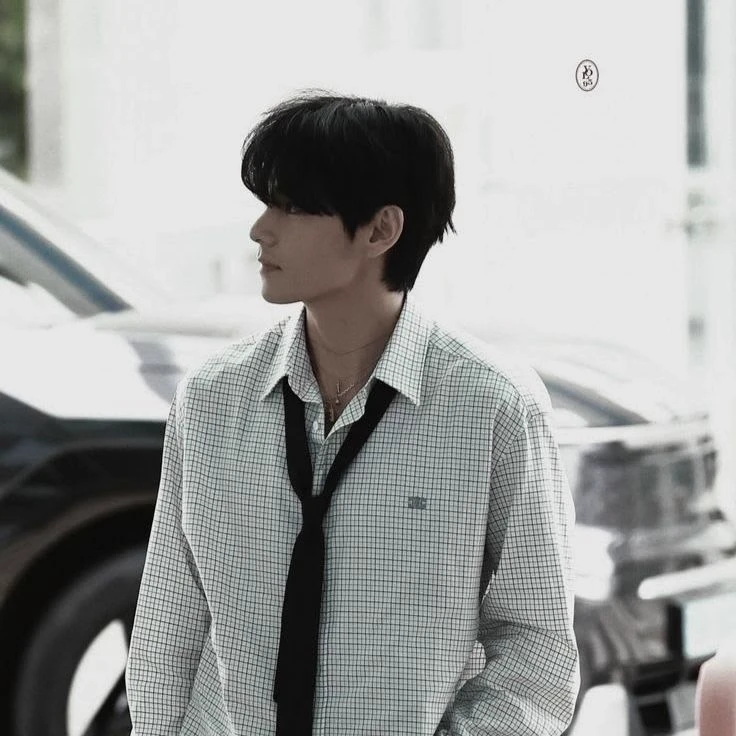 Kim Taehyung thumbnail