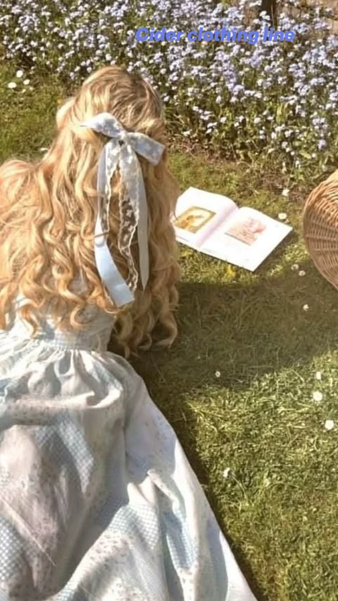 Amelia Whitmore thumbnail