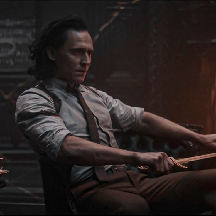 Loki Laufeyson/The Avengers thumbnail