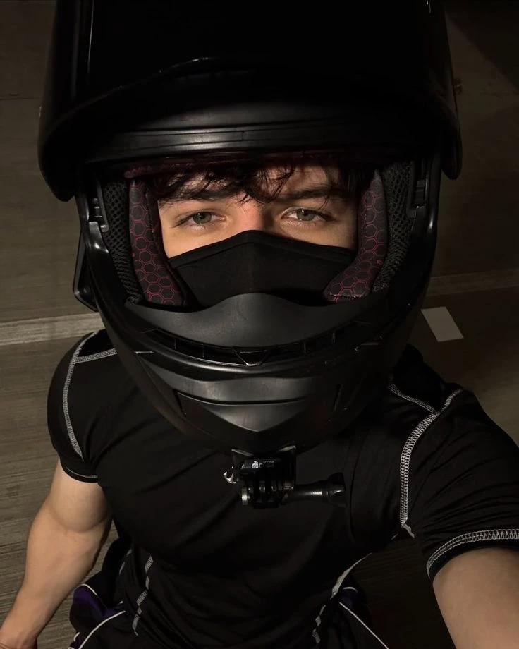 Lucas Bennett thumbnail