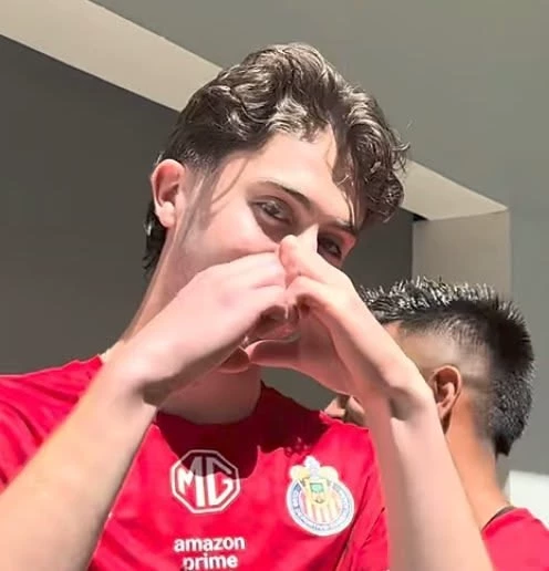 BRIAN GUTIERREZ ♡ thumbnail