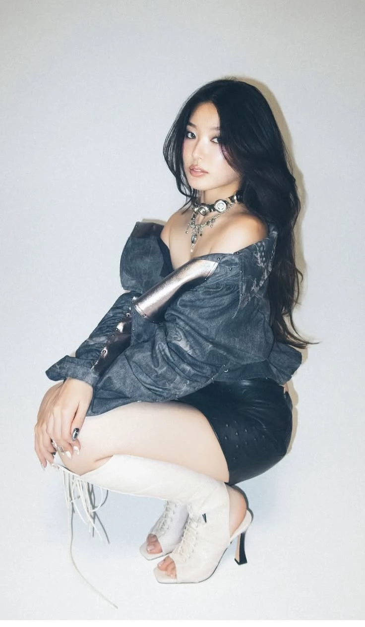 Yoonchae - WLW thumbnail